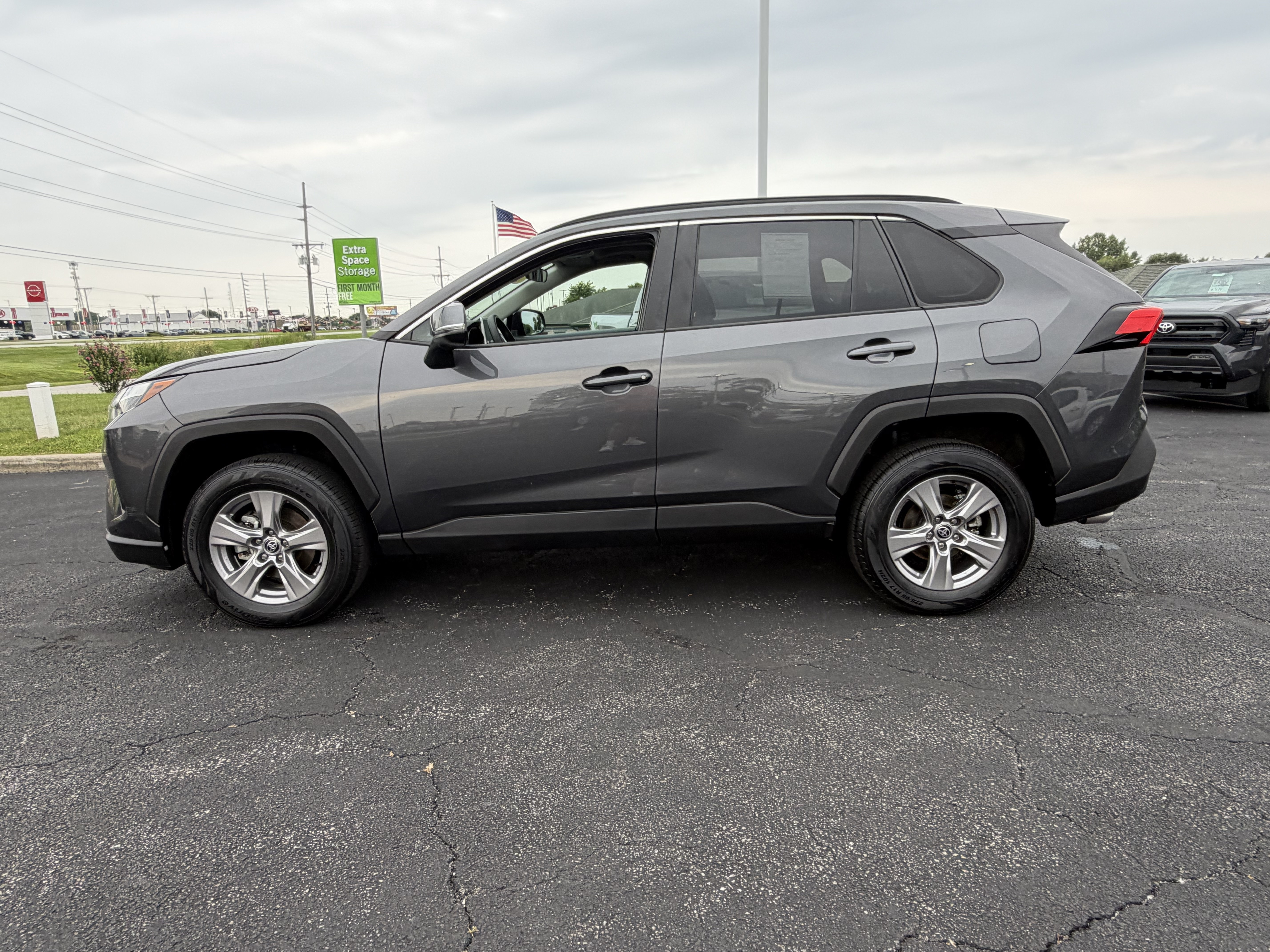 Certified 2025 Toyota RAV4 XLE w/ Convenience Package AWD/4WD image 6
