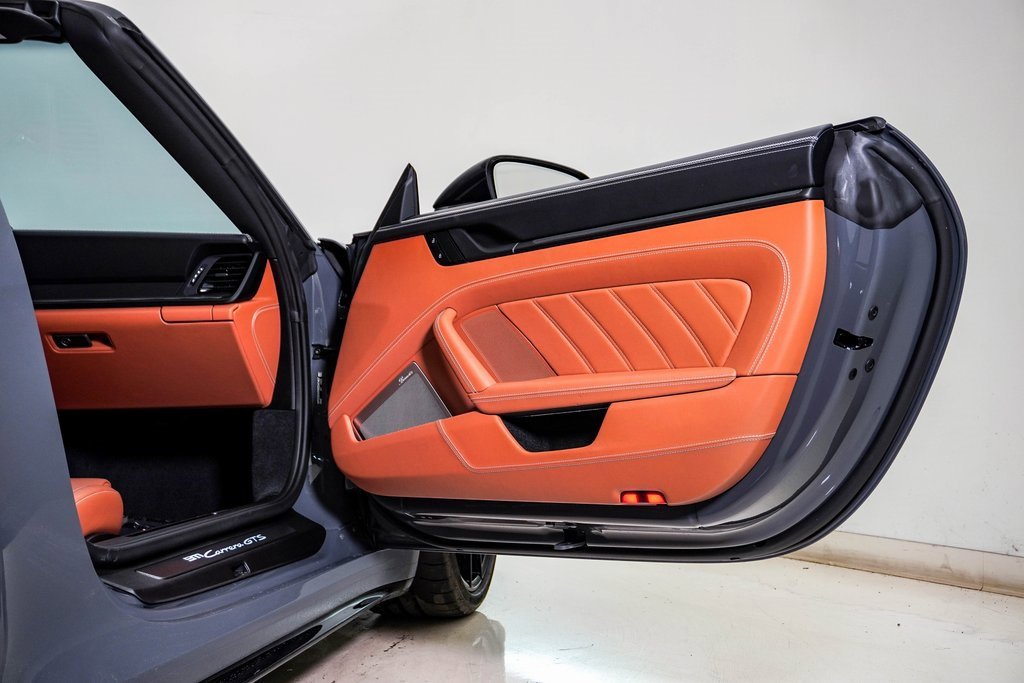 Certified 2025 Porsche 911 Carrera GTS image 17