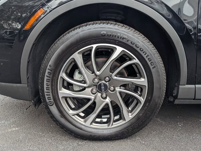 Used 2020 Lincoln Corsair FWD w/ Rear Removable Package Tray image 11