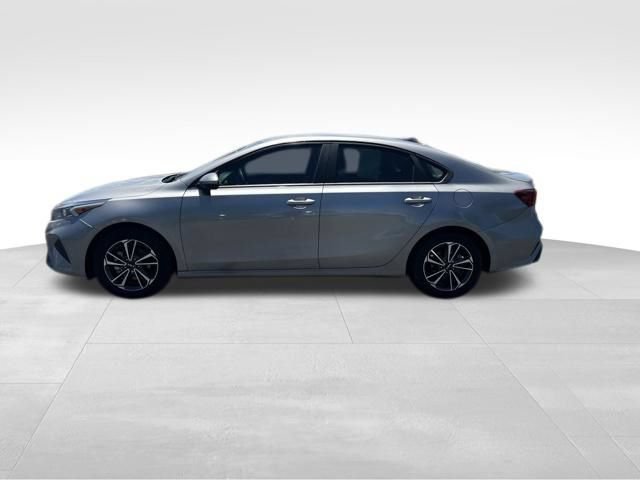 Certified 2024 Kia Forte LXS FWD image 5