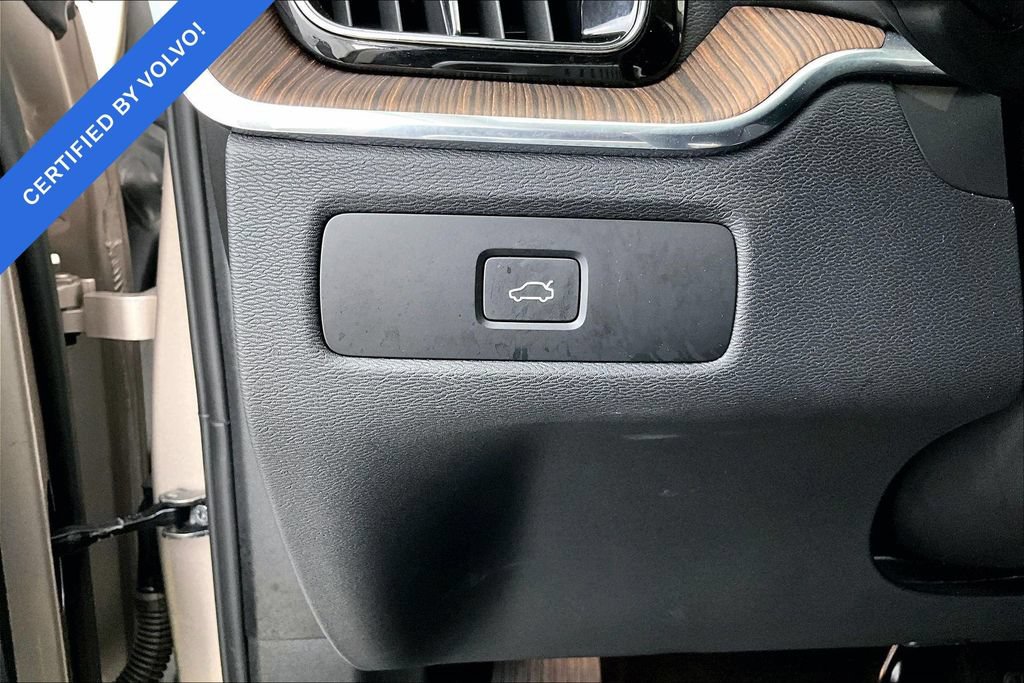 Certified 2023 Volvo XC60 B5 Plus w/ Protection Package Premier FWD image 32