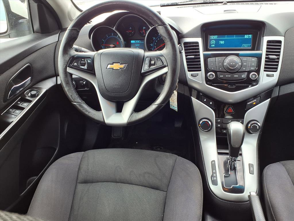 Used 2014 Chevrolet Cruze LT image 4