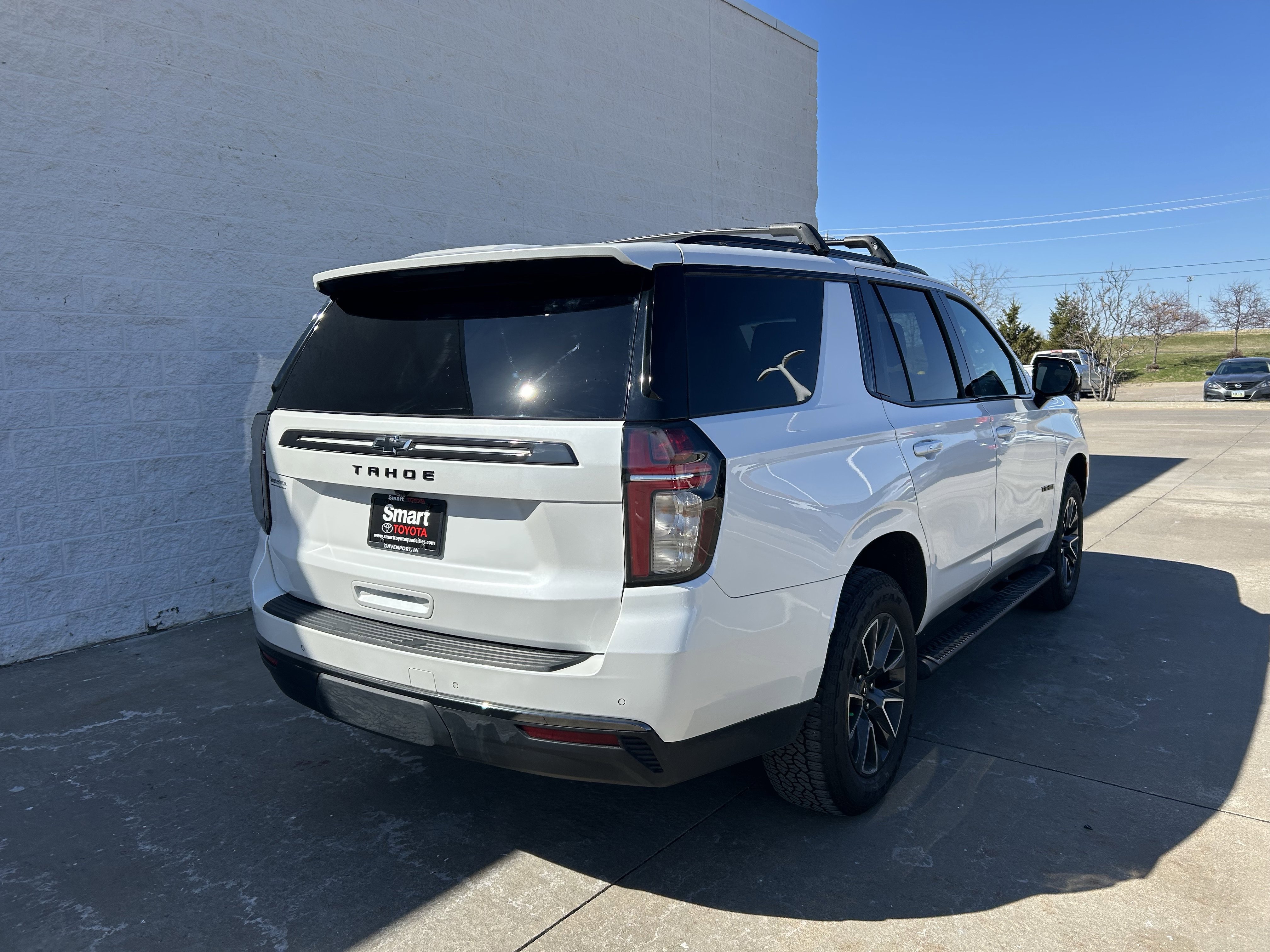 Used 2022 Chevrolet Tahoe Z71 w/ Luxury Package image 3