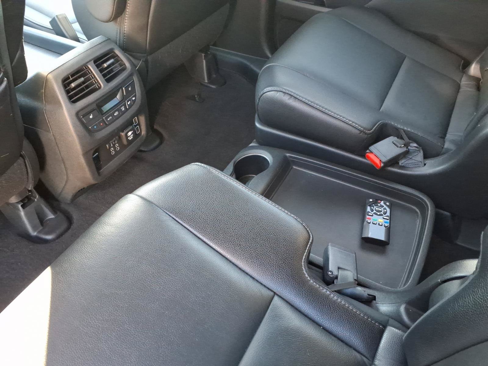 Certified 2021 Honda Pilot Touring image 19