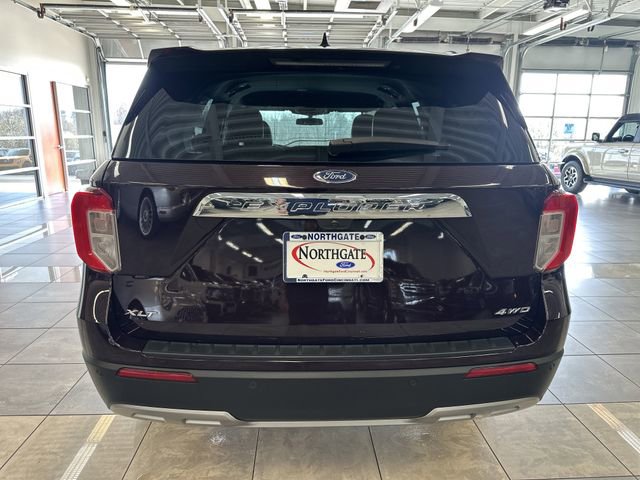 Used 2023 Ford Explorer XLT w/ Equipment Group 202A AWD/4WD image 14