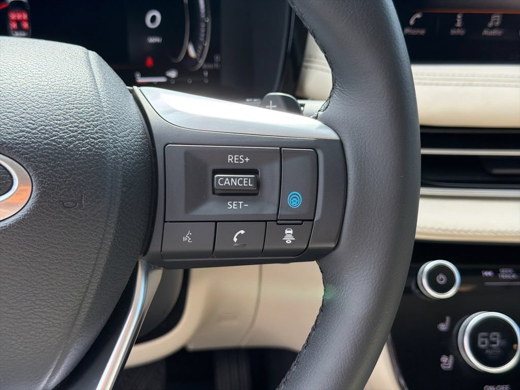 Used 2023 INFINITI QX60 Luxe w/ Cargo Package FWD image 26