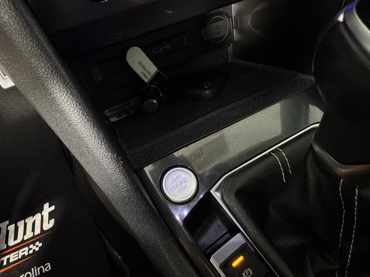 Used 2022 Volkswagen Tiguan SEL R-Line image 22