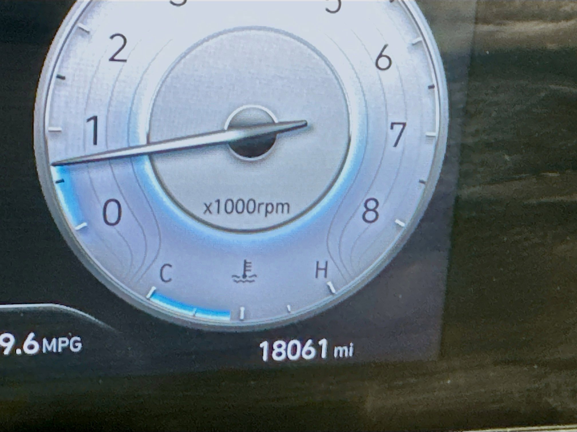 Used 2025 Hyundai Elantra SEL image 19