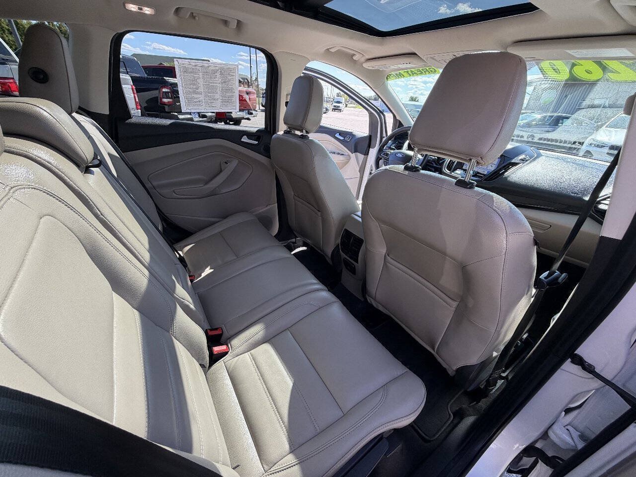 Used 2019 Ford Escape Titanium AWD/4WD image 14