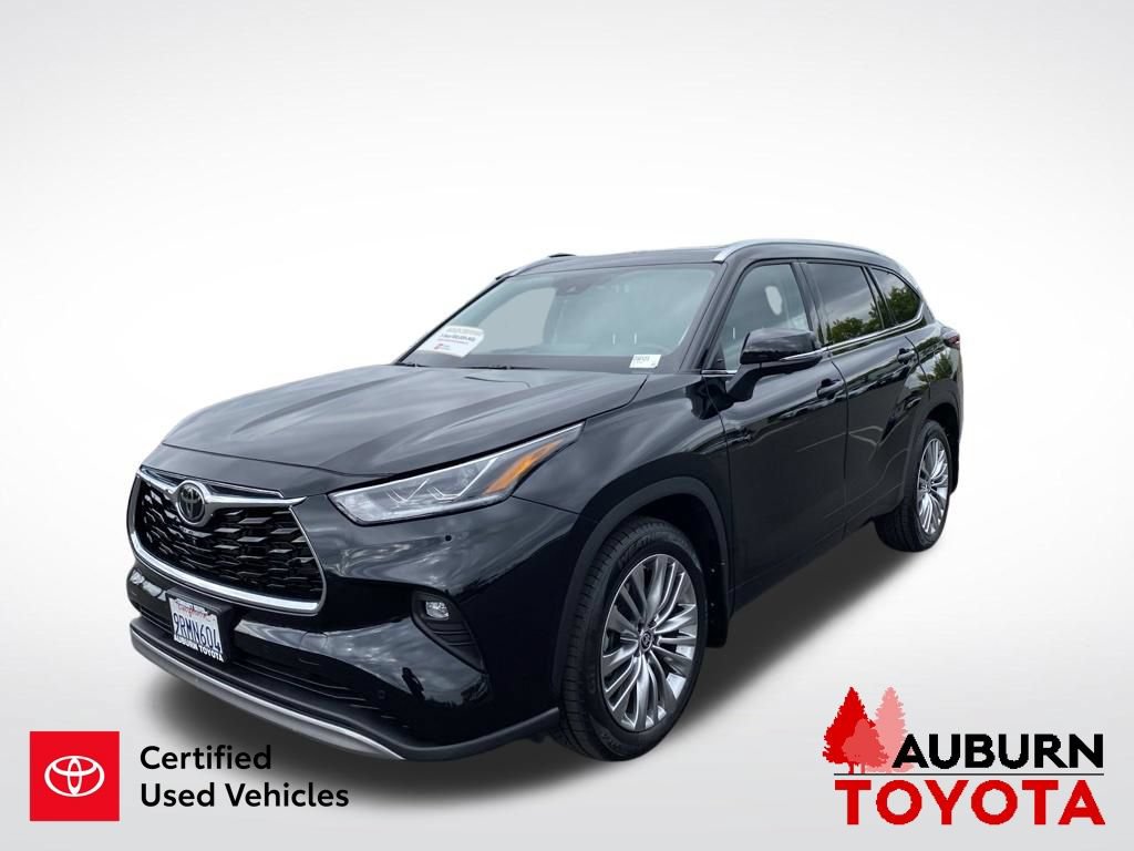 Certified 2024 Toyota Highlander Platinum AWD/4WD image 4
