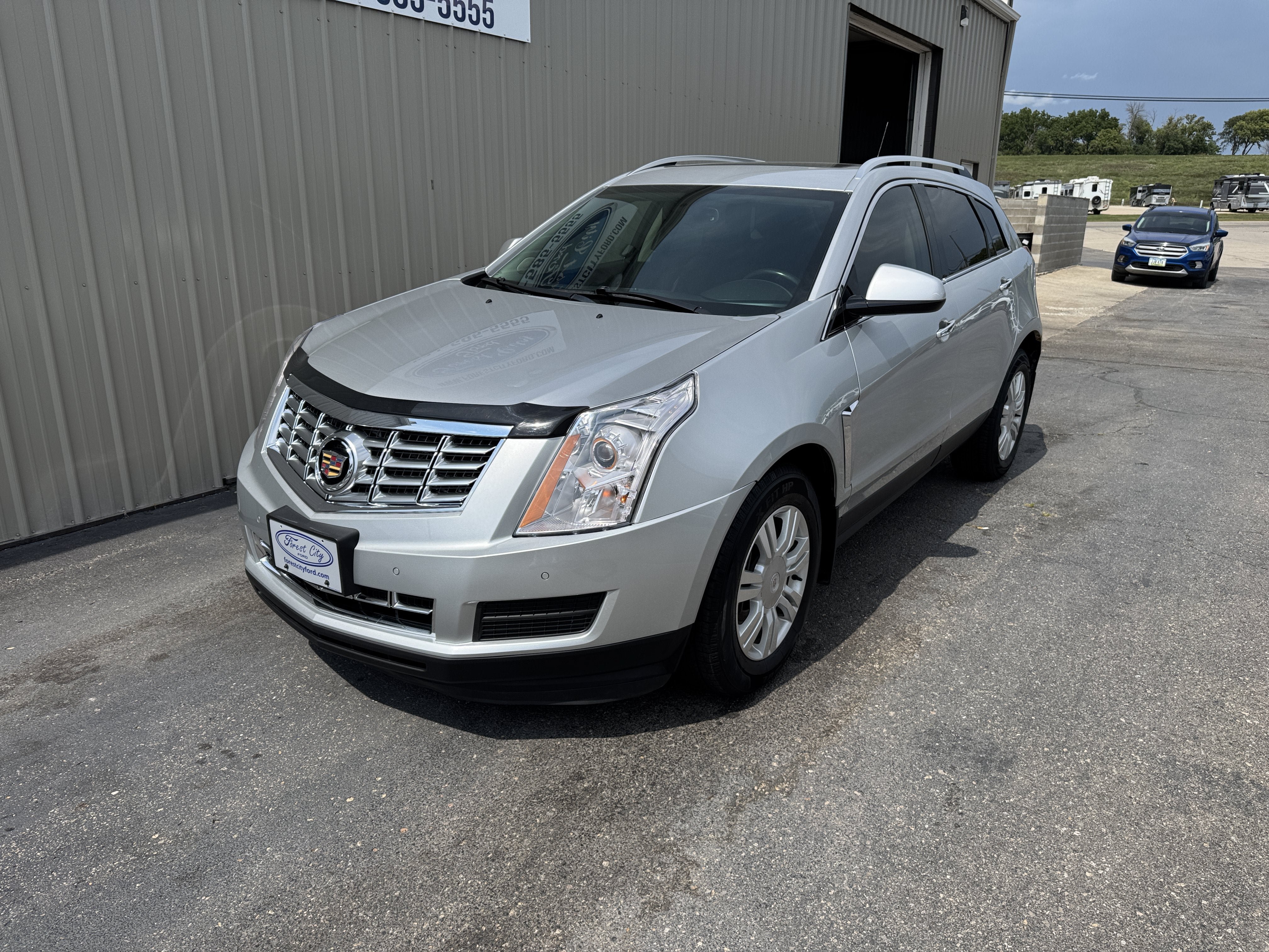 Used 2016 Cadillac SRX Luxury w/ Trailering Package AWD/4WD image 2