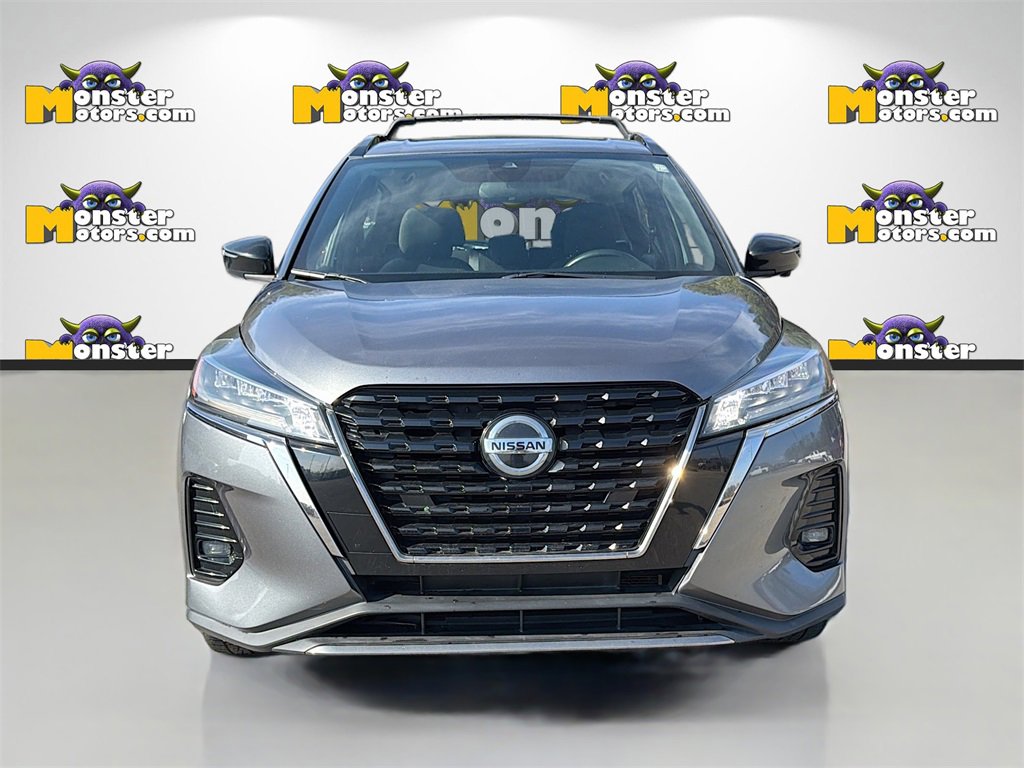 Used 2021 Nissan Kicks SR w/ Exterior Package image 2