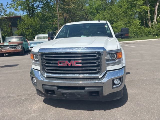 Used 2017 GMC Sierra 2500 SLE w/ HD SLE Preferred Plus Package AWD/4WD image 4