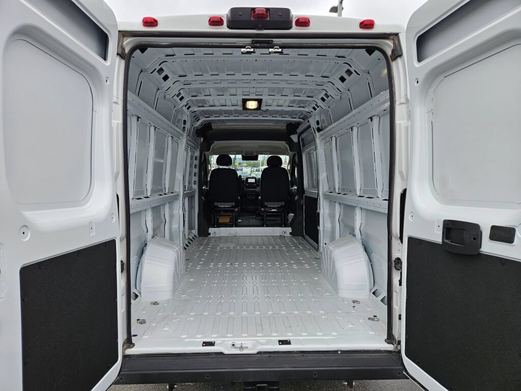 Used 2025 RAM ProMaster 3500 w/ Convenience Group FWD image 11