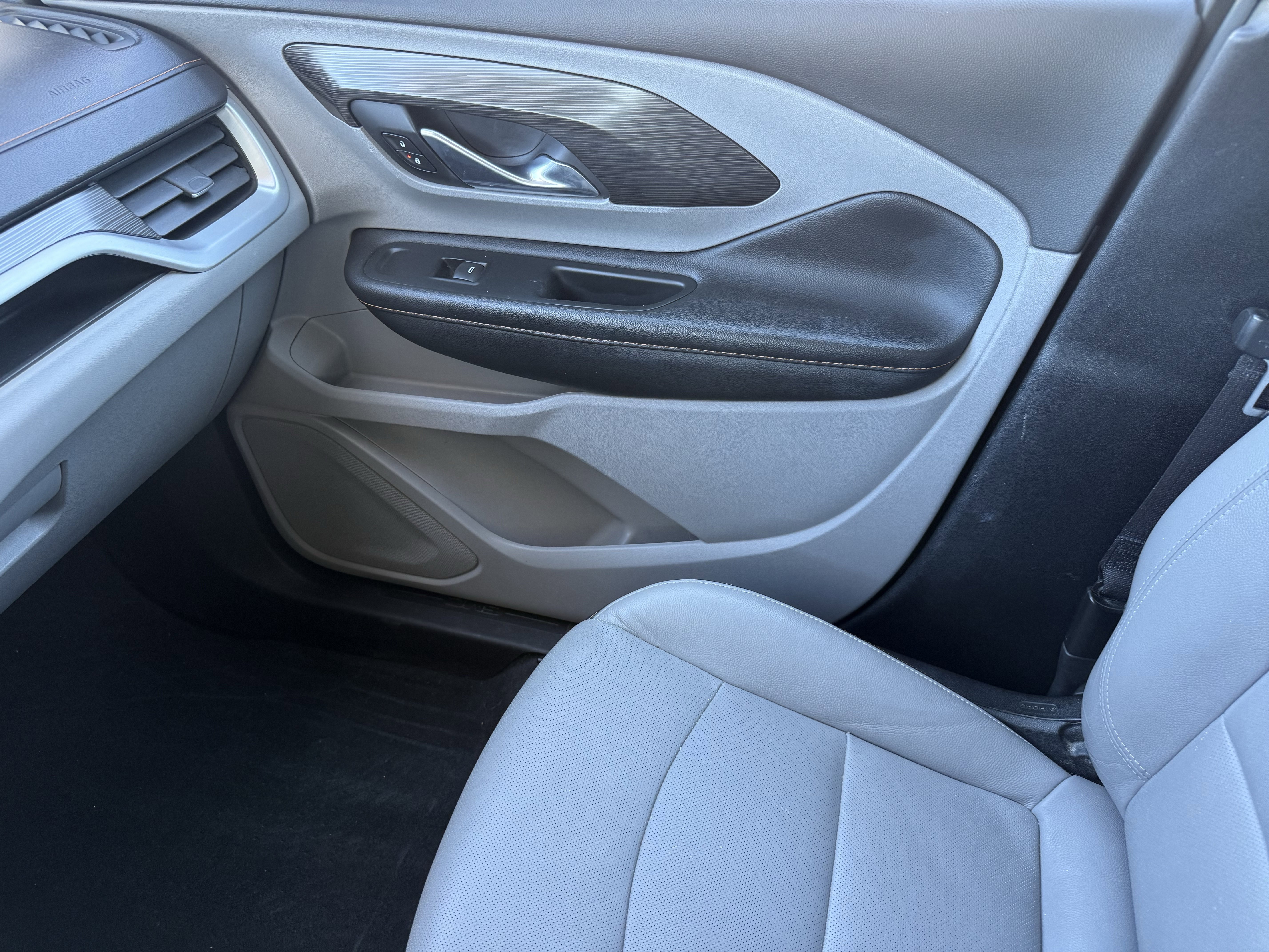 Used 2019 GMC Terrain SLT w/ Preferred Package image 11