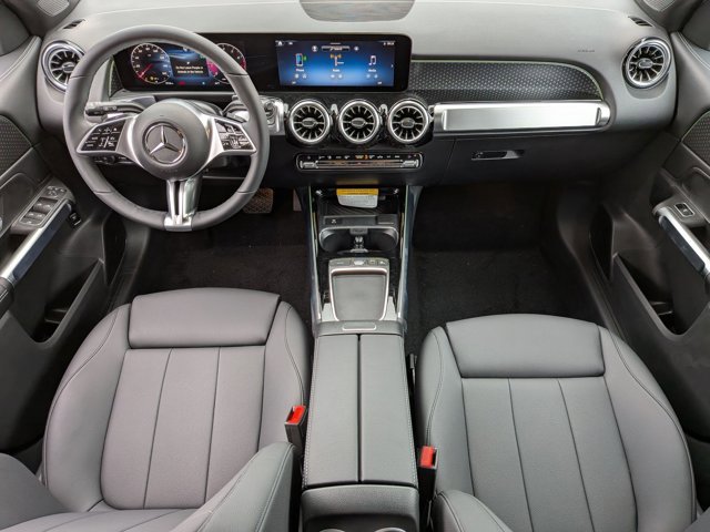 Used 2026 Mercedes-Benz GLB 250 4MATIC image 13
