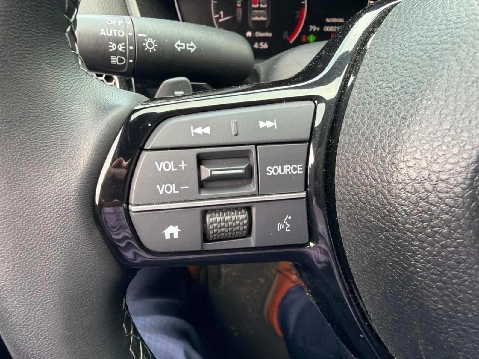Used 2023 Honda Civic Sport image 18