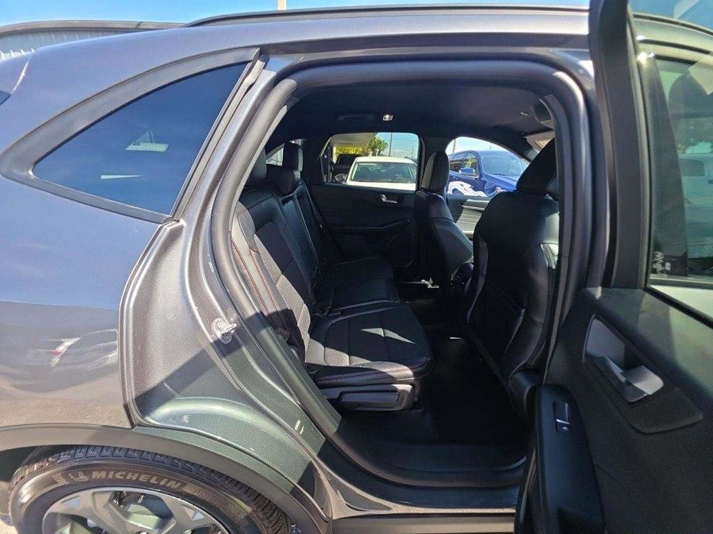 Used 2026 Ford Escape ST-Line image 13