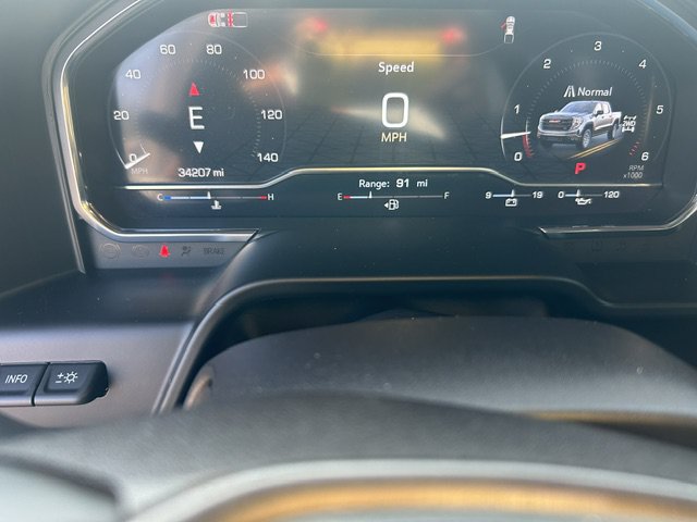 Used 2025 GMC Sierra 1500 AT4 w/ Technology Package AWD/4WD image 25