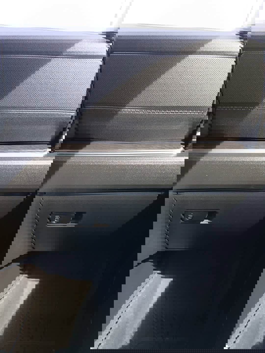 Used 2024 Chevrolet Silverado 2500 LTZ w/ LTZ Convenience Package image 31