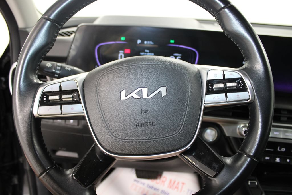Used 2025 Kia Telluride S FWD image 33