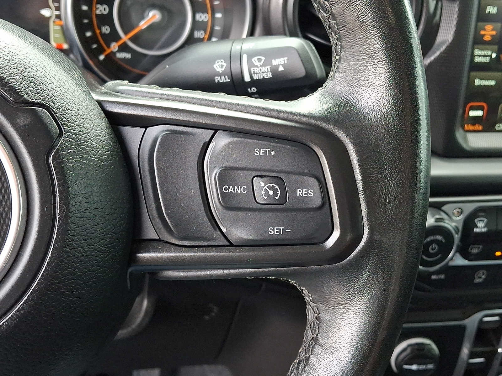 Used 2022 Jeep Gladiator Sport AWD/4WD image 23