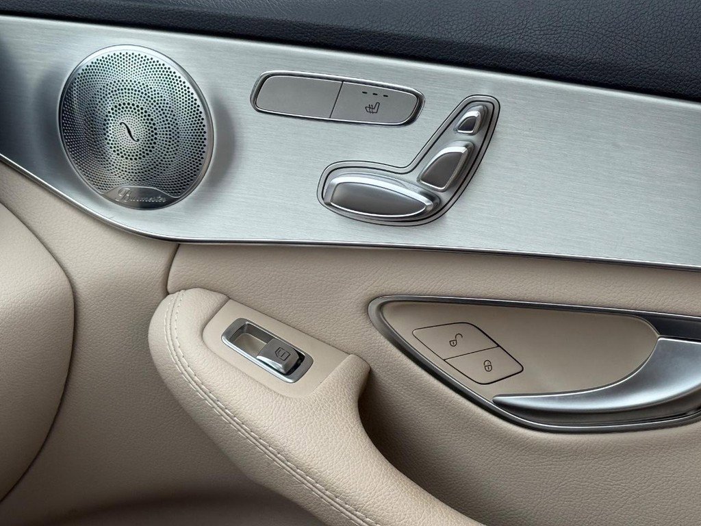 Used 2016 Mercedes-Benz C 300 Sedan image 22
