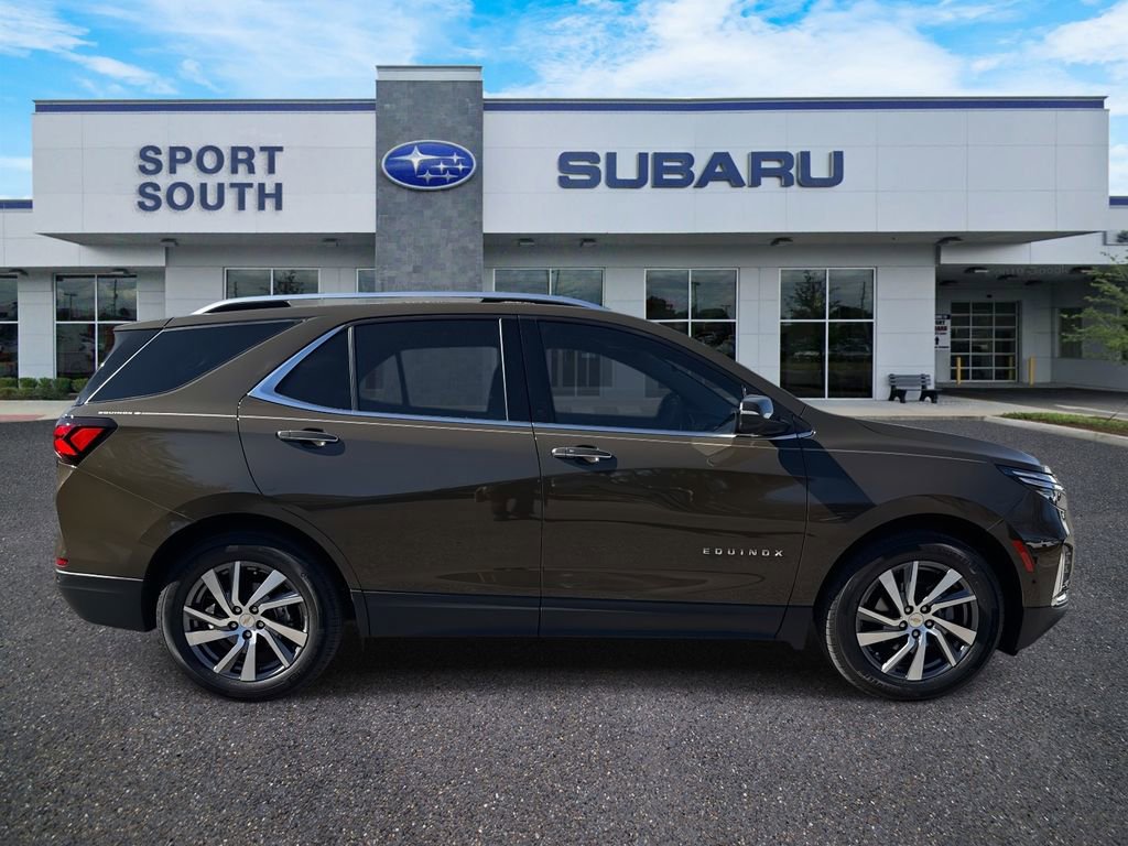 Used 2023 Chevrolet Equinox Premier image 2