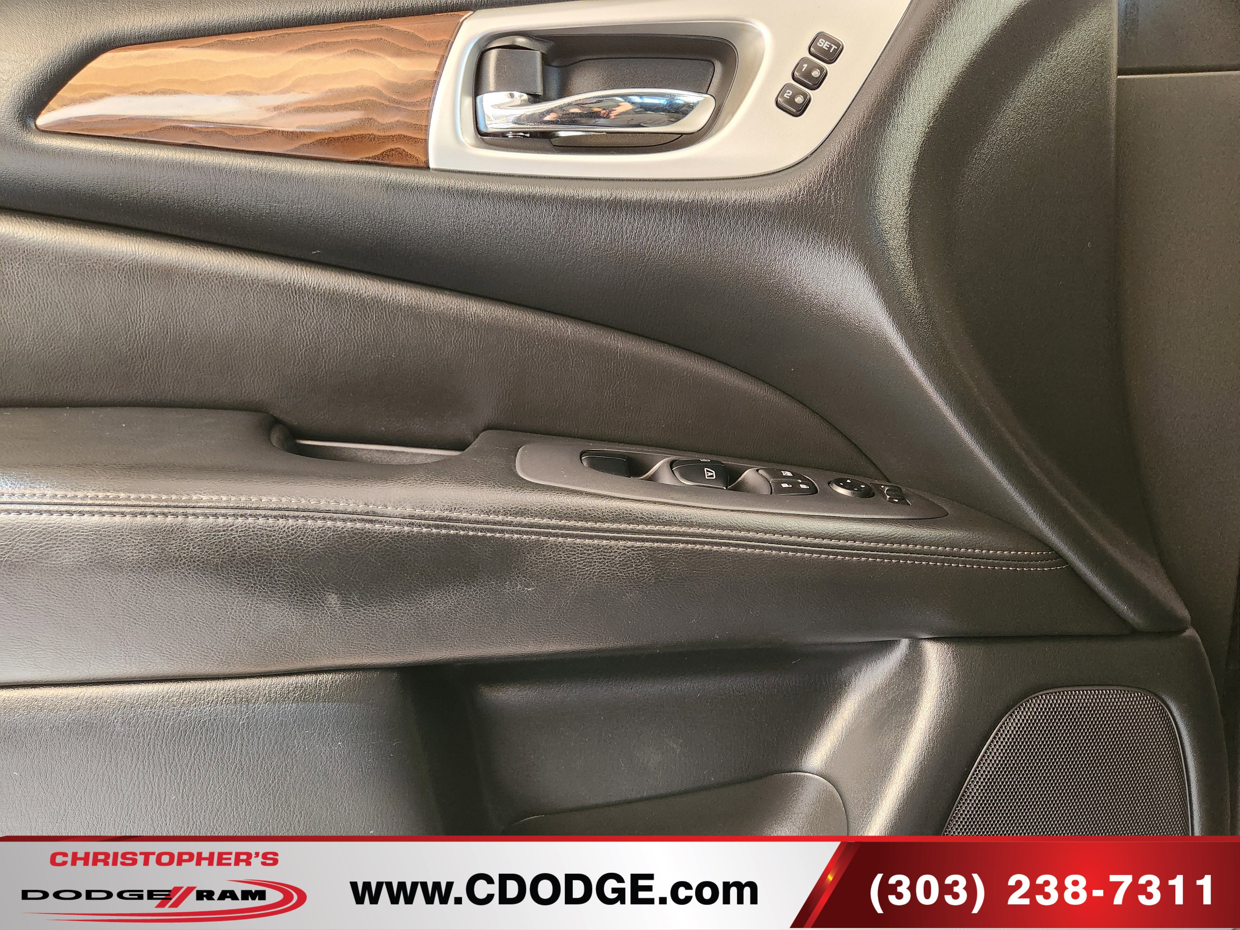 Used 2018 Nissan Pathfinder Platinum image 16