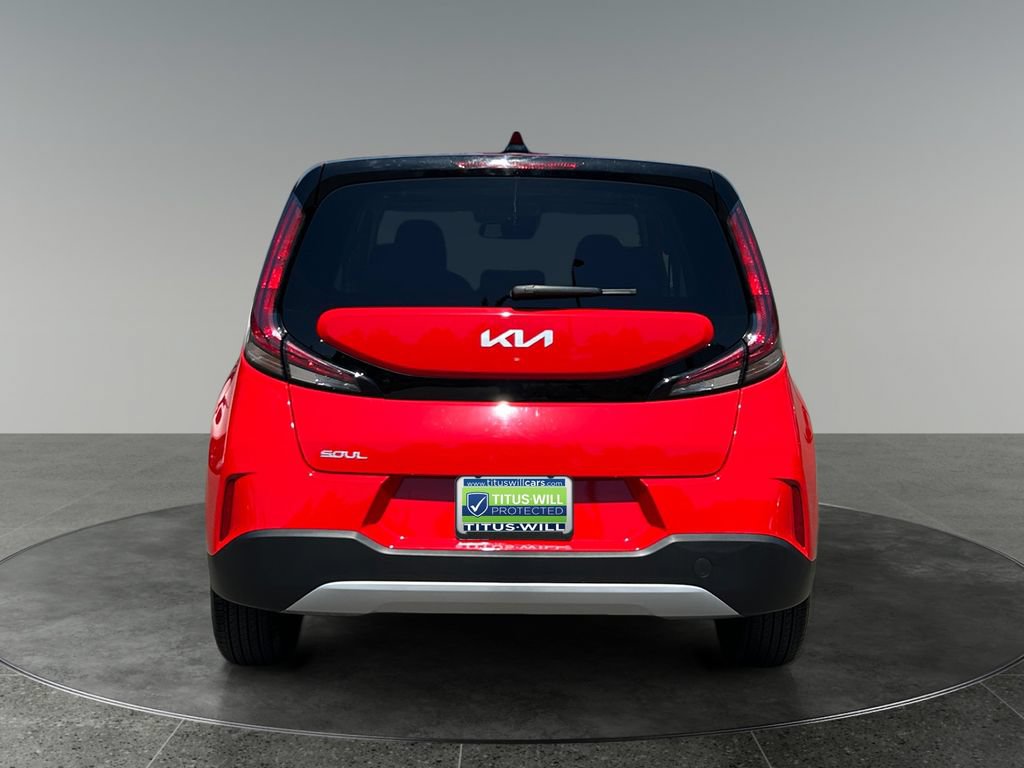 Used 2025 Kia Soul LX FWD image 8