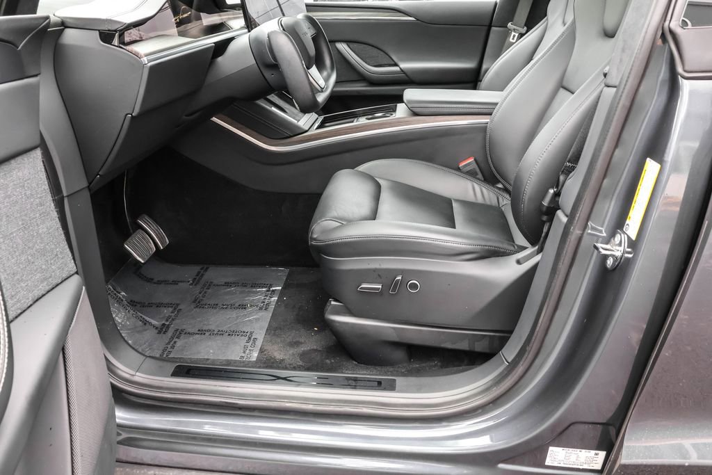 Used 2023 Tesla Model X image 16