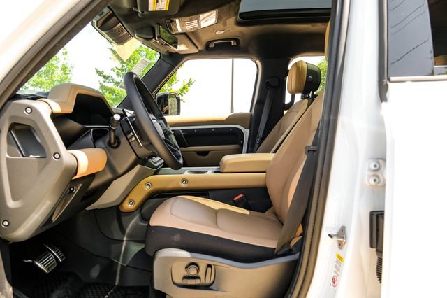 New 2026 Land Rover Defender 110 V8 AWD/4WD image 3