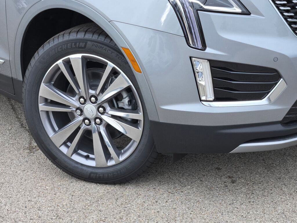 New 2025 Cadillac XT5 Premium Luxury w/ LPO, Floor Liner Package image 3