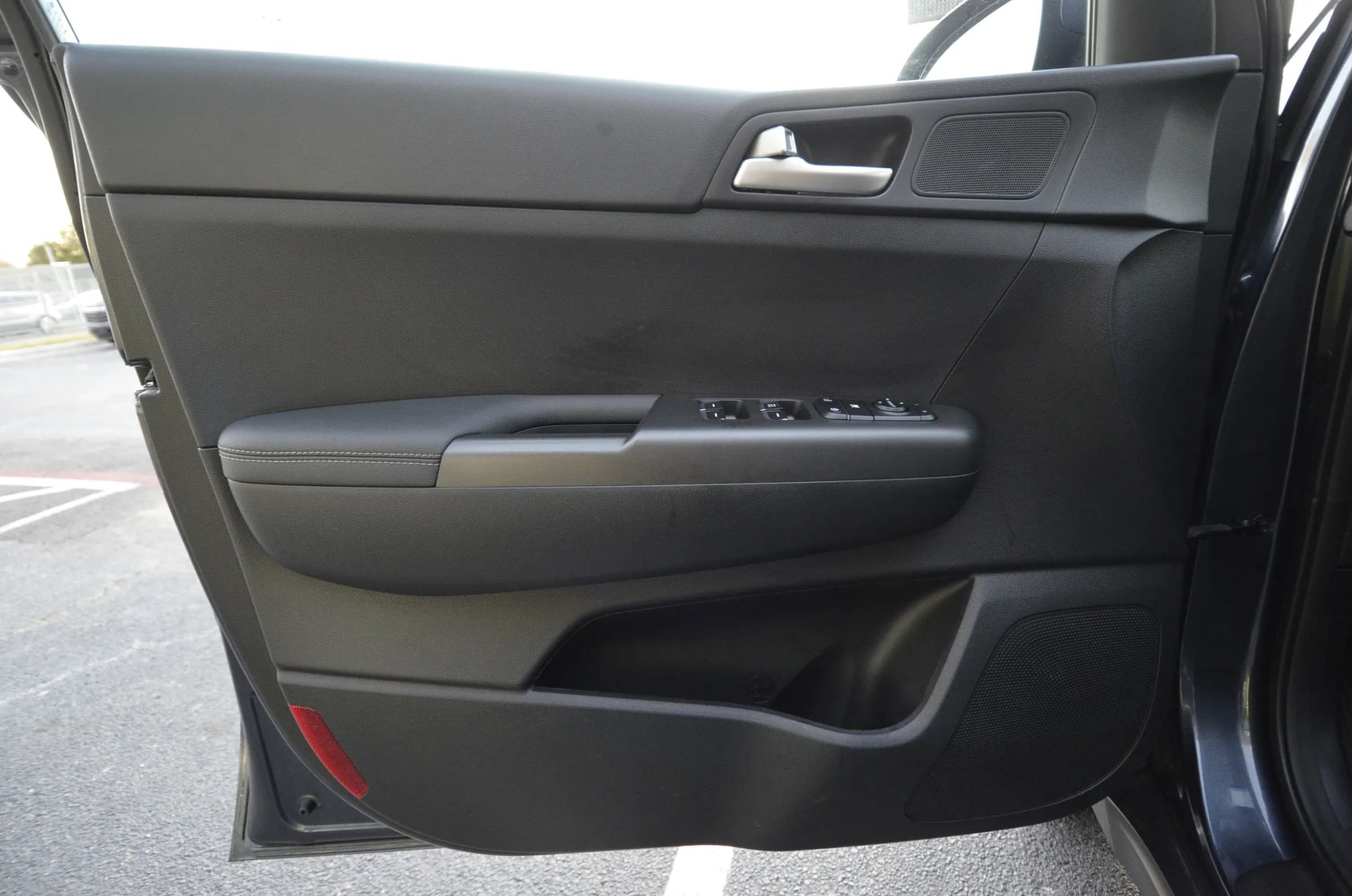 Used 2020 Kia Sportage LX AWD/4WD image 47
