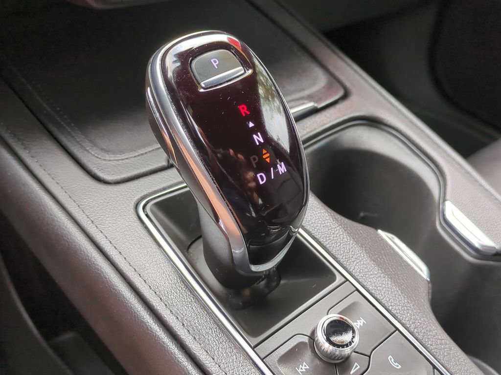 Used 2023 Cadillac XT4 Luxury w/ Cold Weather Package image 20