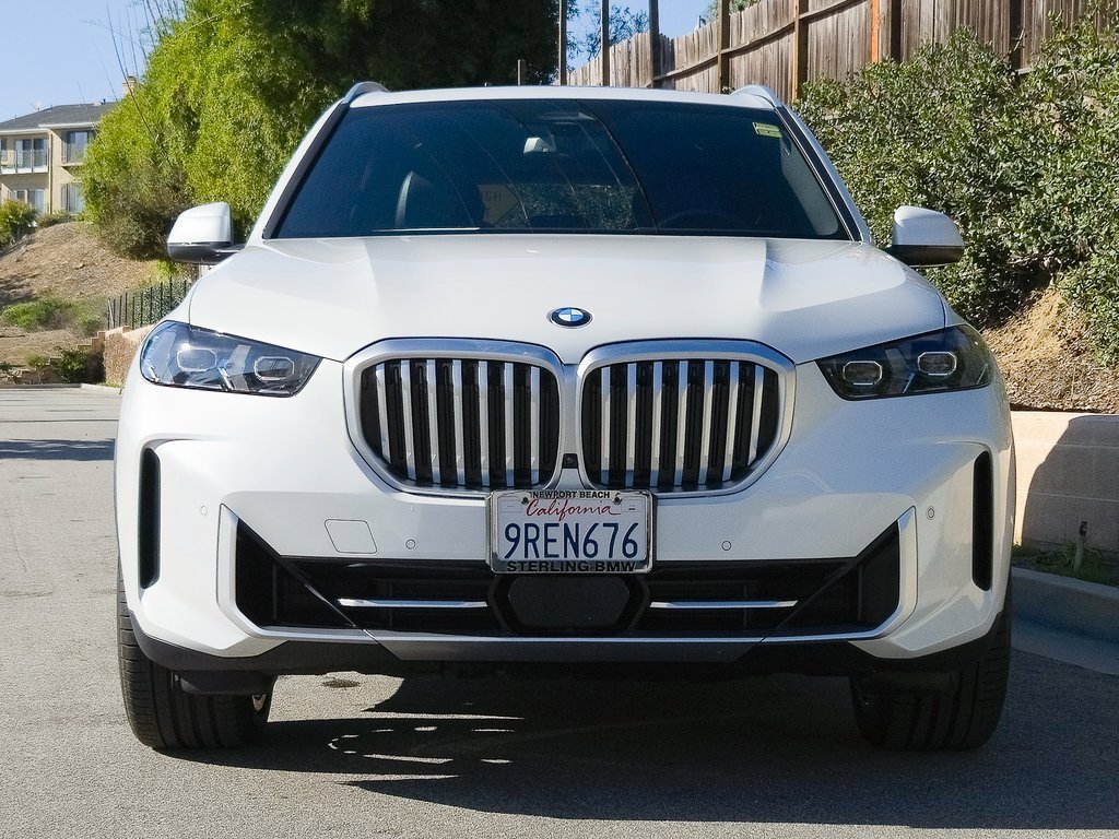Used 2025 BMW X5 sDrive40i w/ Parking Assistance Package image 3
