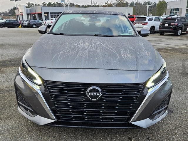 Used 2023 Nissan Altima 2.5 SV image 2