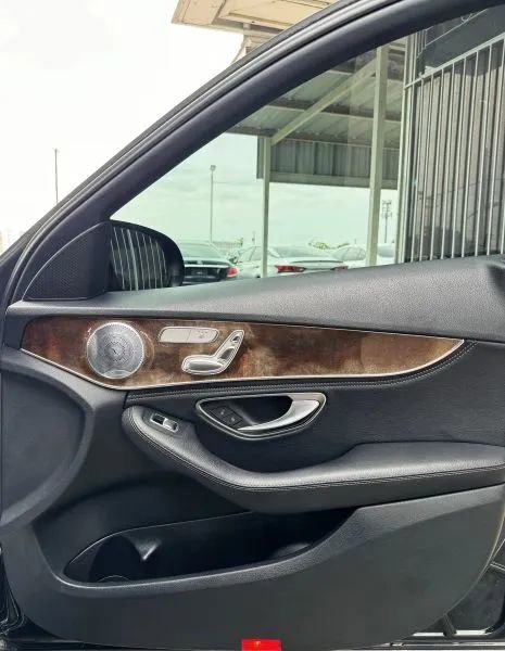 Used 2015 Mercedes-Benz C 300 4MATIC Sedan image 25