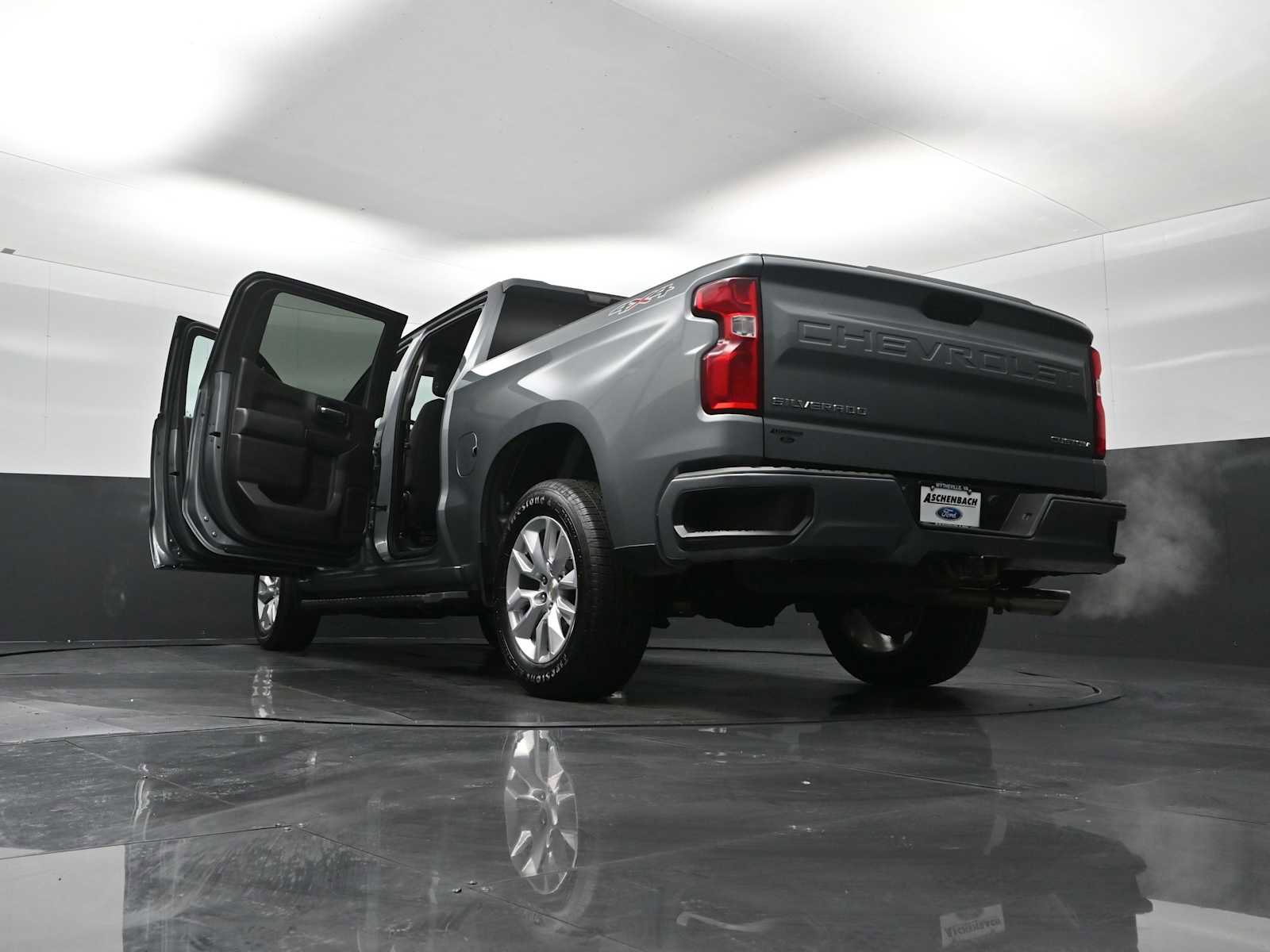 Used 2020 Chevrolet Silverado 1500 Custom w/ Custom Value Package image 33