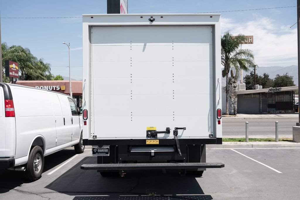 Used 2024 Chevrolet Express 3500 w/ Power Convenience Package RWD image 3