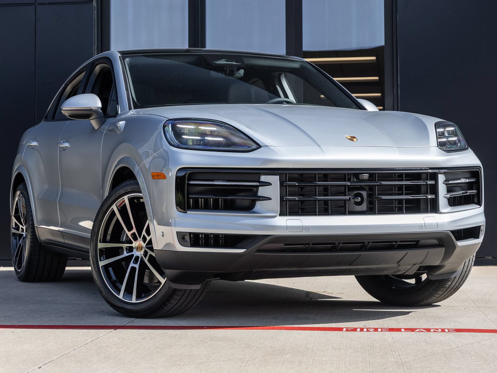 New 2026 Porsche Cayenne Coupe AWD/4WD image 6