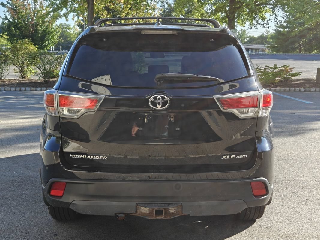 Used 2015 Toyota Highlander XLE AWD/4WD image 7