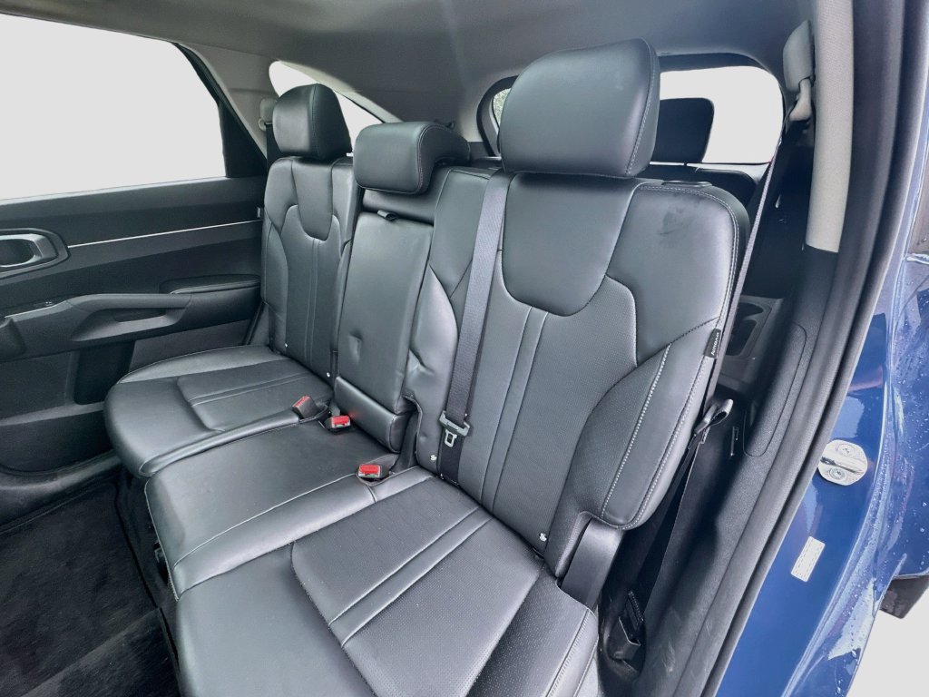 Certified 2024 Kia Sorento S w/ Panoramic Sunroof Package AWD/4WD image 28