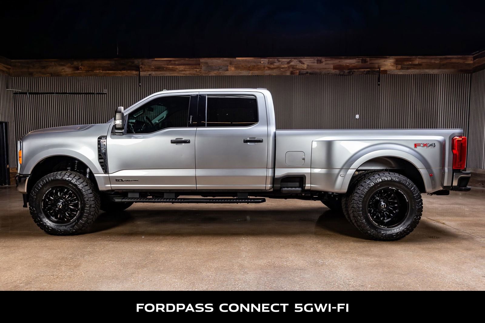Used 2023 Ford F350 XLT w/ FX4 Off-Road Package image 6