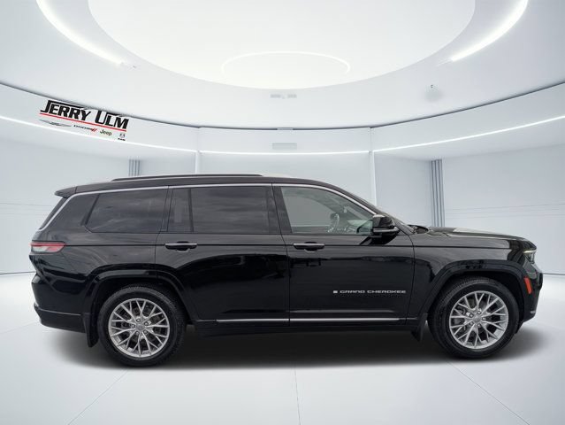 Used 2022 Jeep Grand Cherokee L Summit w/ Advanced Protech Group IV AWD/4WD image 2