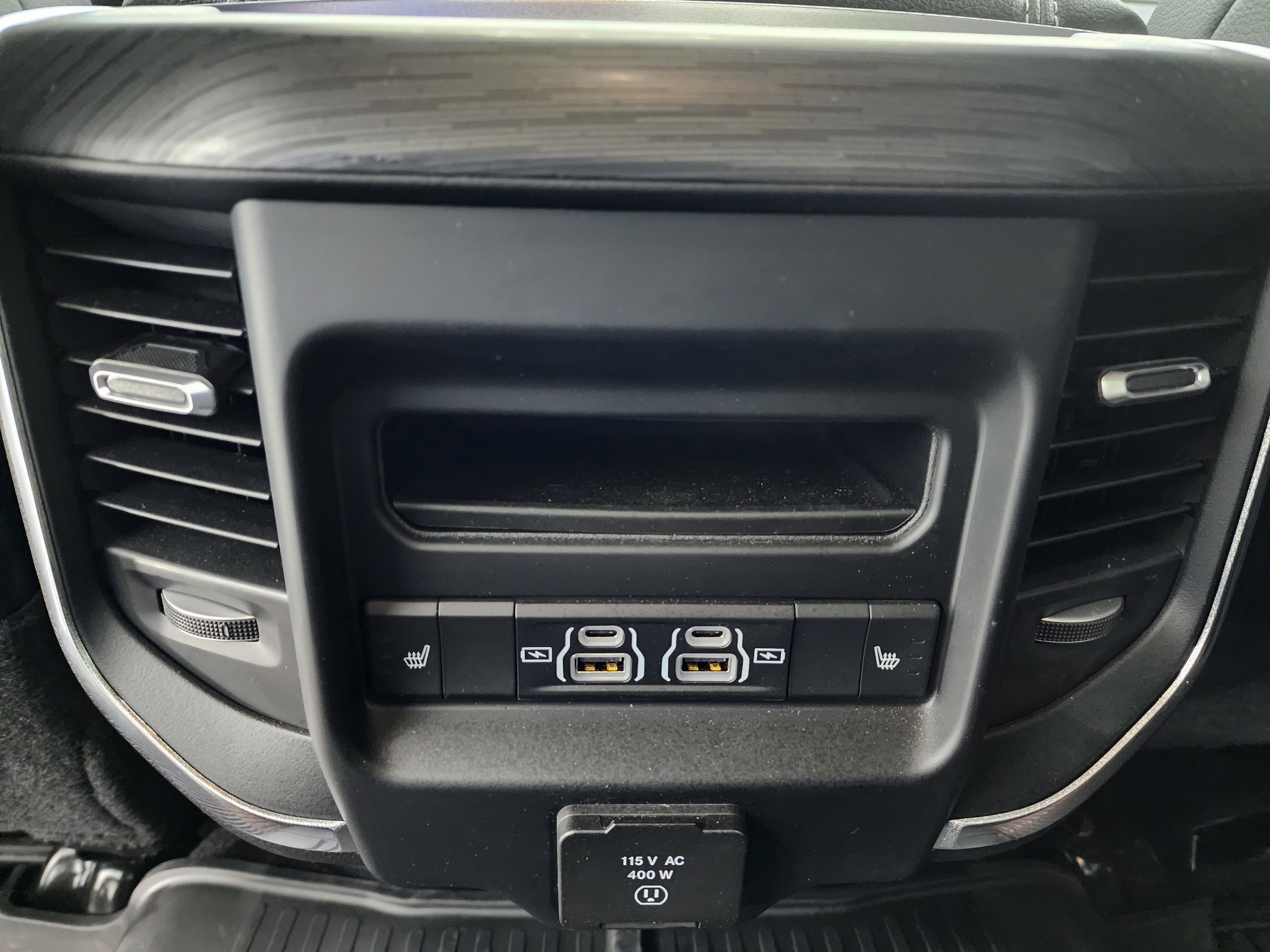 Used 2024 RAM 2500 Laramie w/ Night Edition image 43