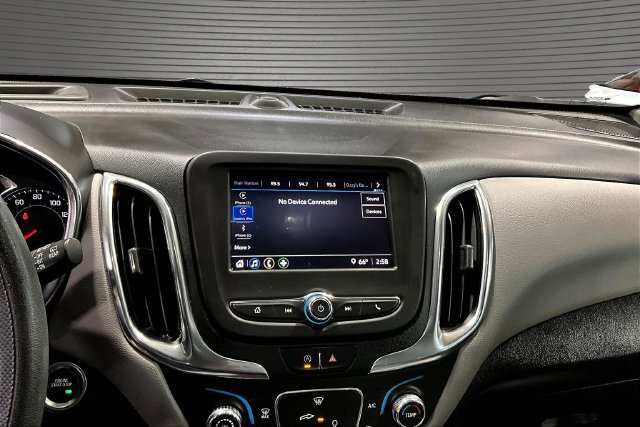 Used 2022 Chevrolet Equinox LS w/ LS Convenience Package FWD image 13