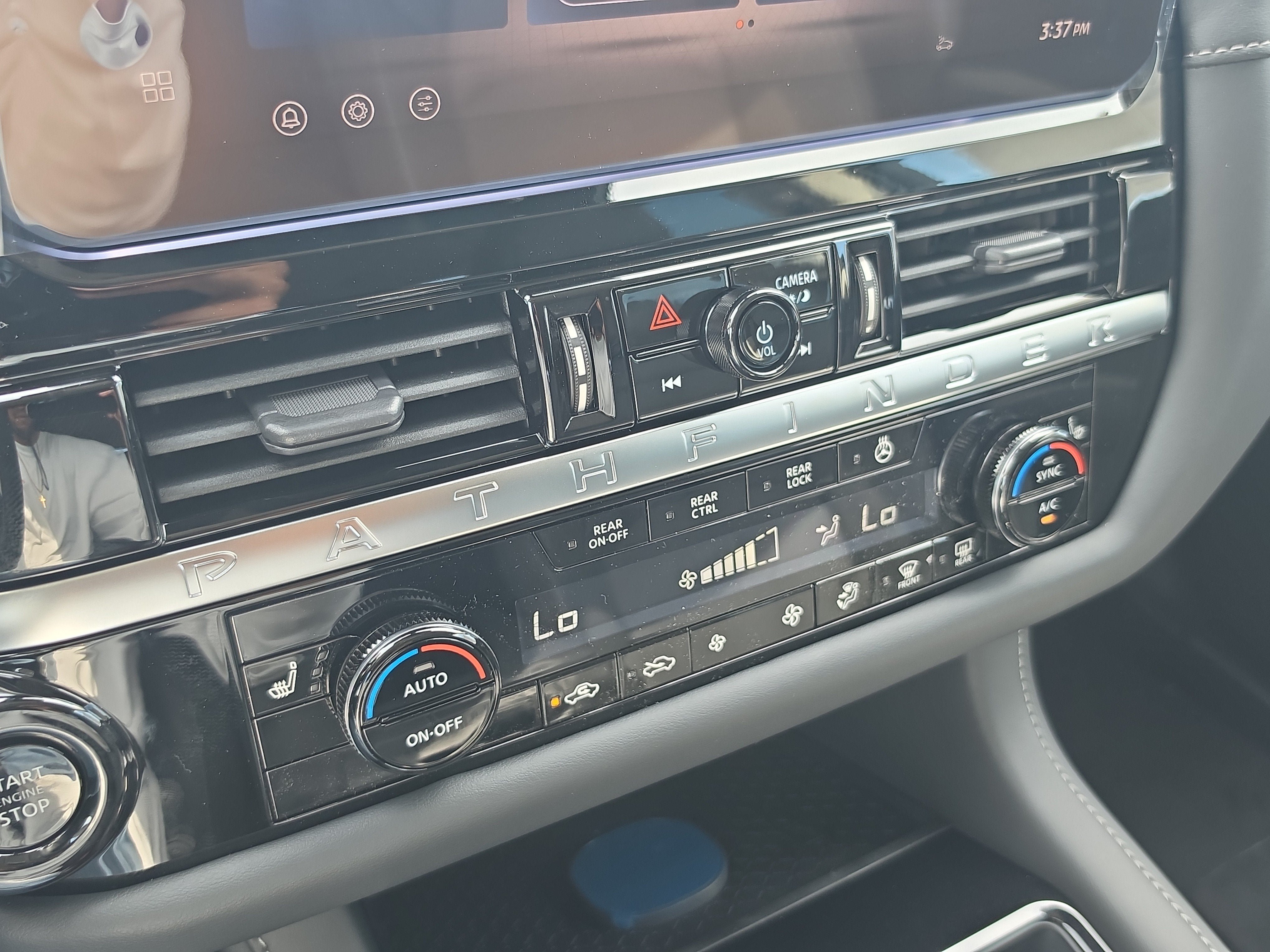 New 2026 Nissan Pathfinder SL FWD image 23