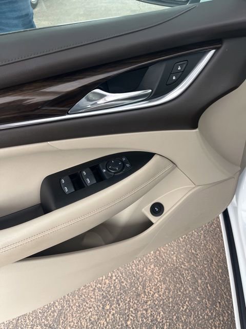 Used 2017 Buick LaCrosse Preferred image 11