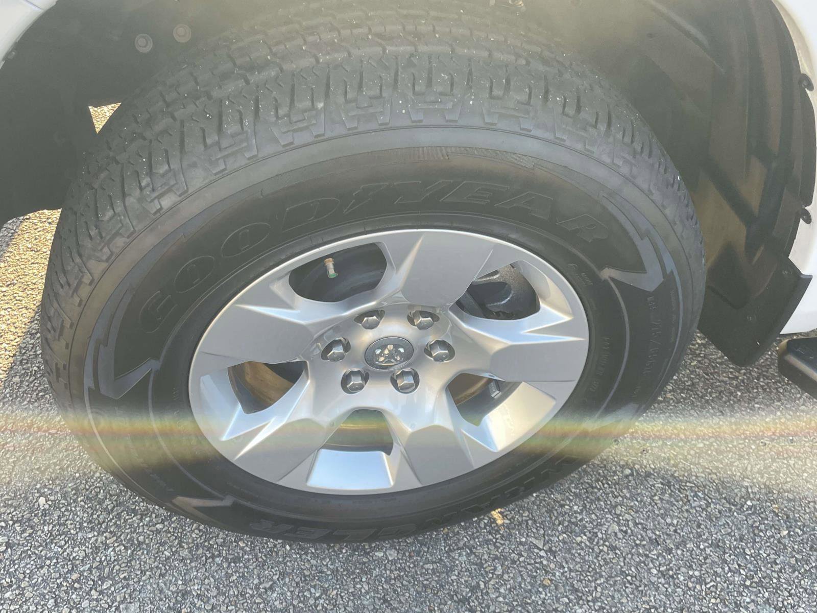 Used 2024 RAM 1500 Big Horn image 17